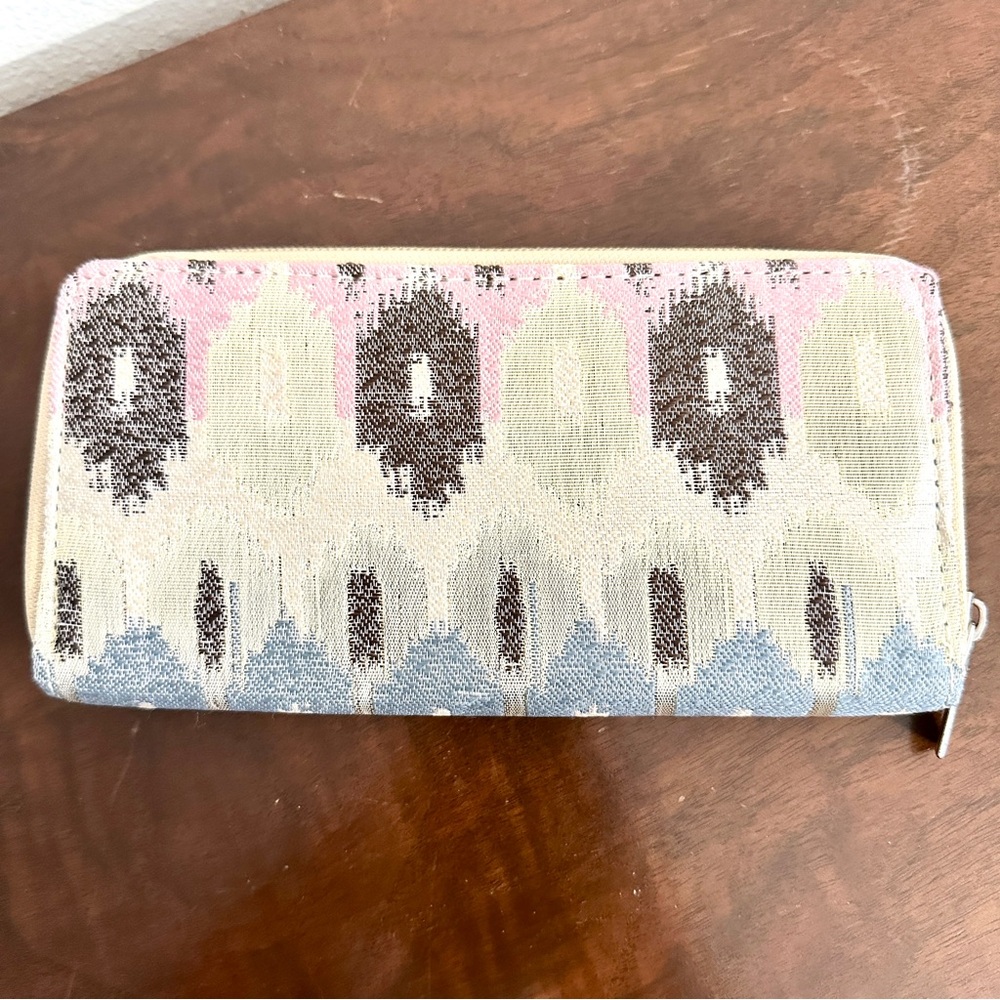 Maurices Colorful Pastel Tribal, Zip Around Wallet • Like New